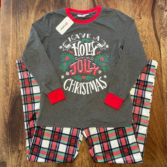 NWT PatPat "Have a Holly Jolly Christmas" Pajamas - Picture 2 of 10